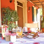 Bed & Breakfast Rossociliegia Colletta
