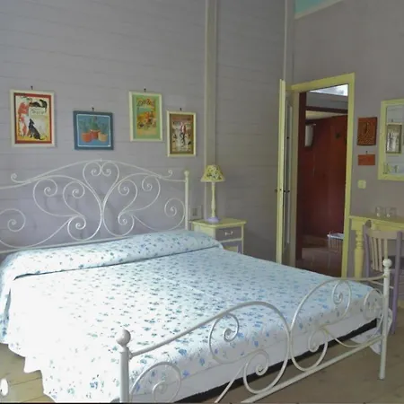 Alojamento de Acomodação e Pequeno-almoço Rossociliegia